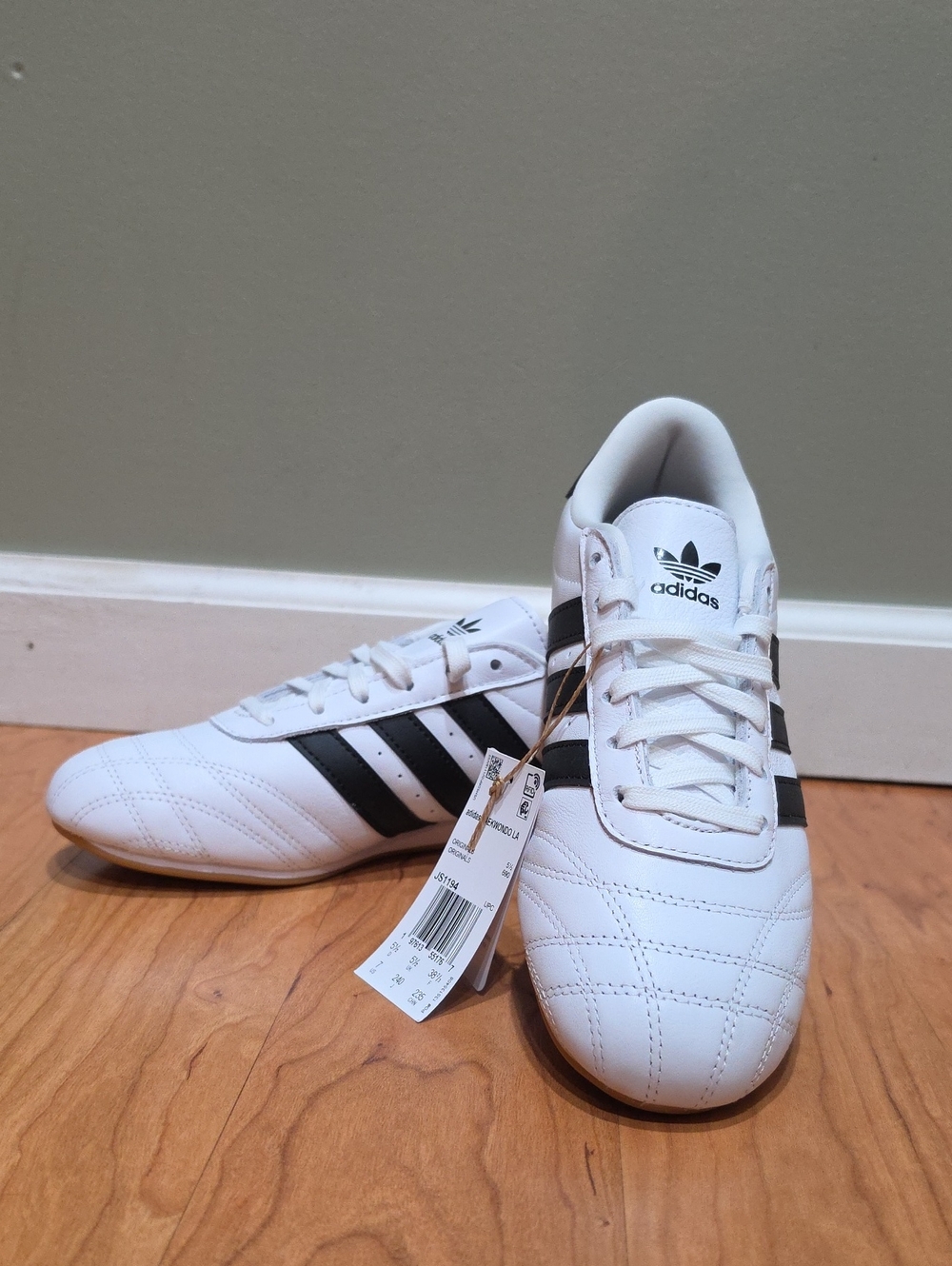 Adidas Originals Taekwondo Lace White/Black Gum Sole Shoes Size 7 (US)Women